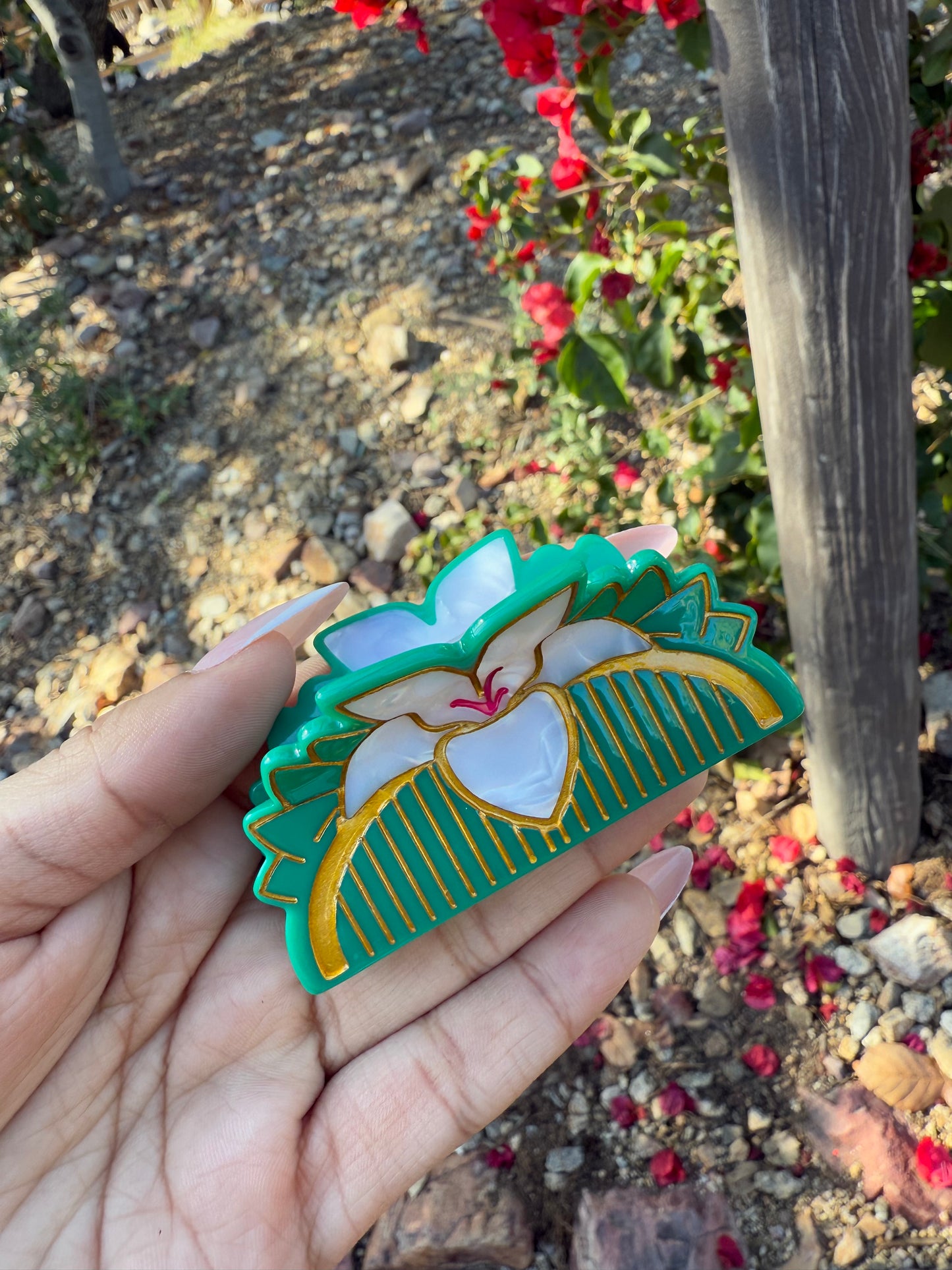 Small Mulan Magnolia Claw Clip
