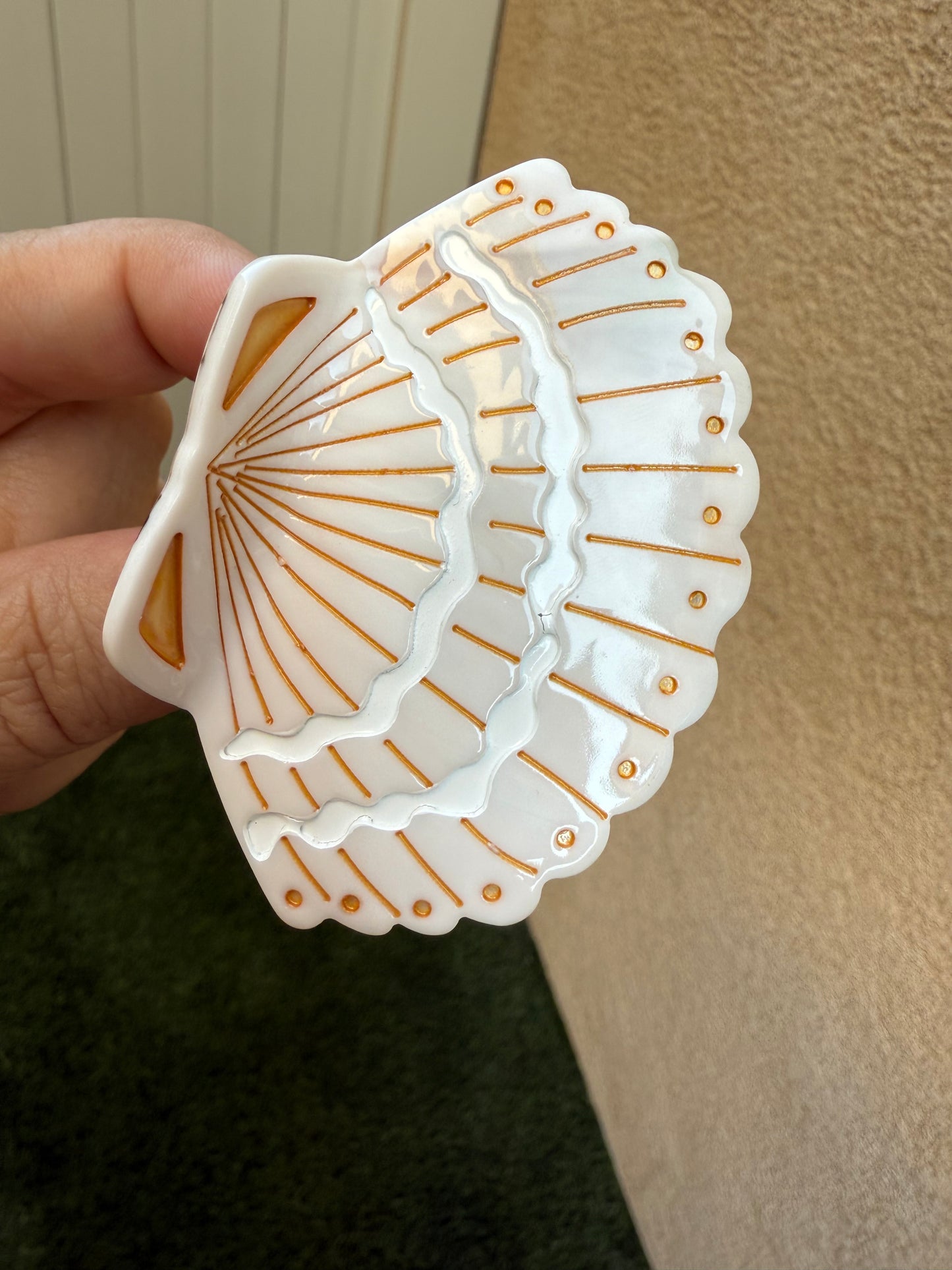 Sea Shell Claw Clip