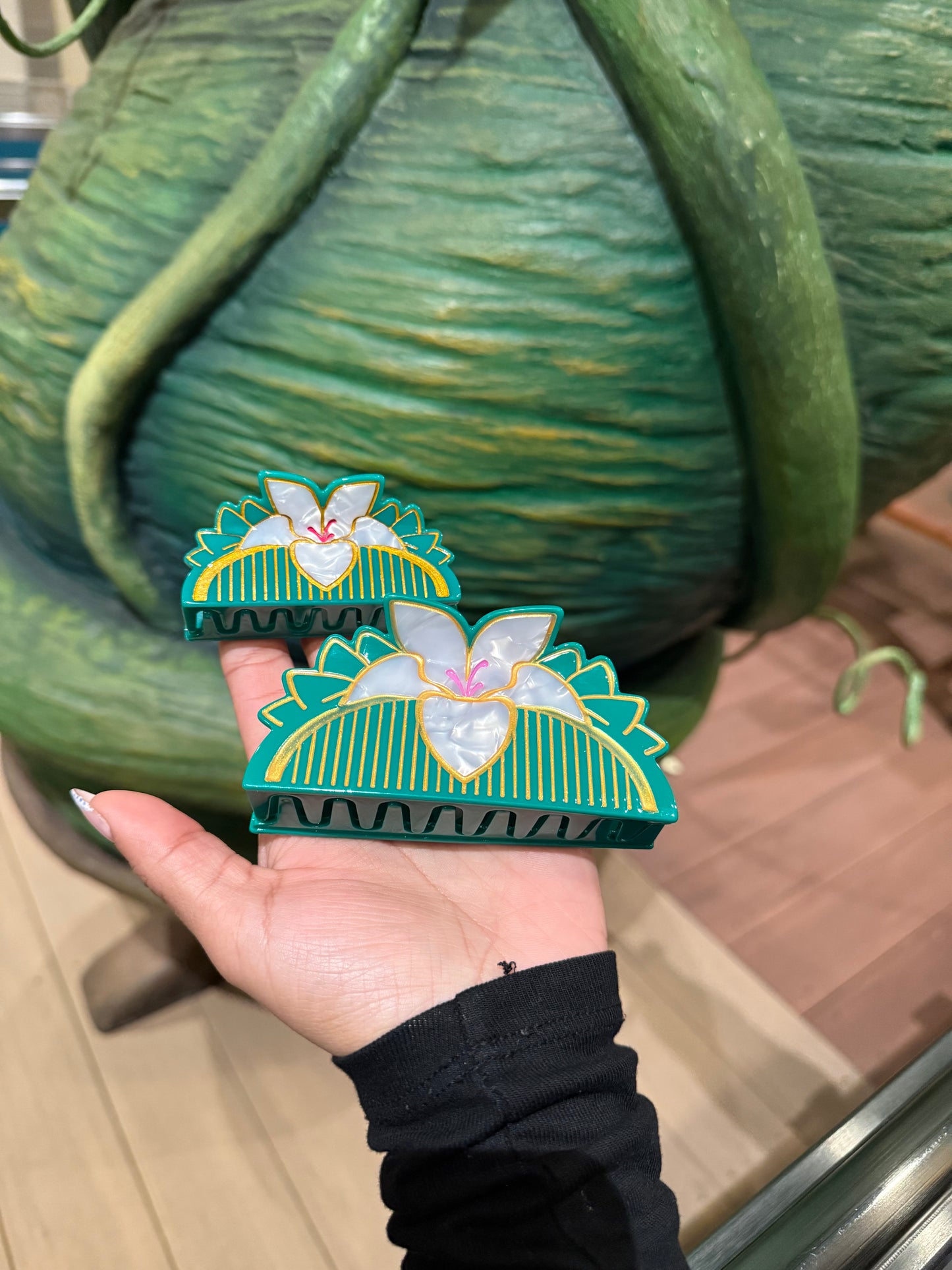Large Mulan Magnolia Claw Clip