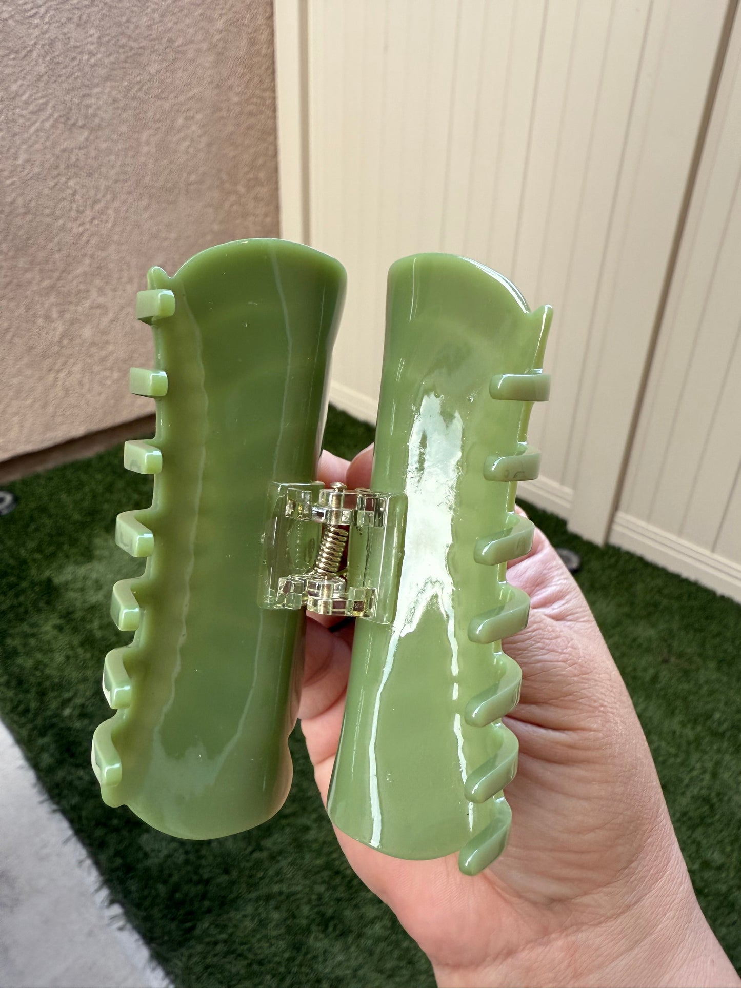 Tiana Inspired Claw Clip