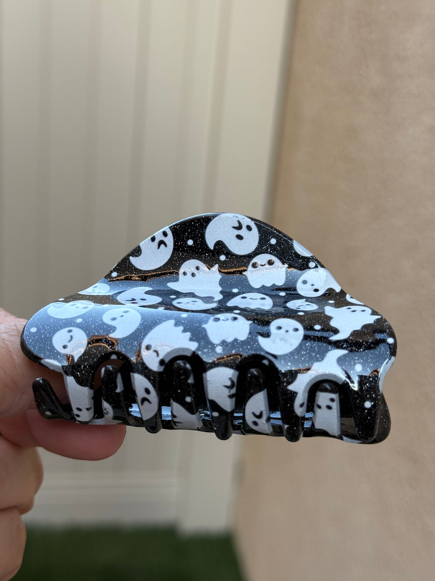 Glitter Ghost Claw Clip